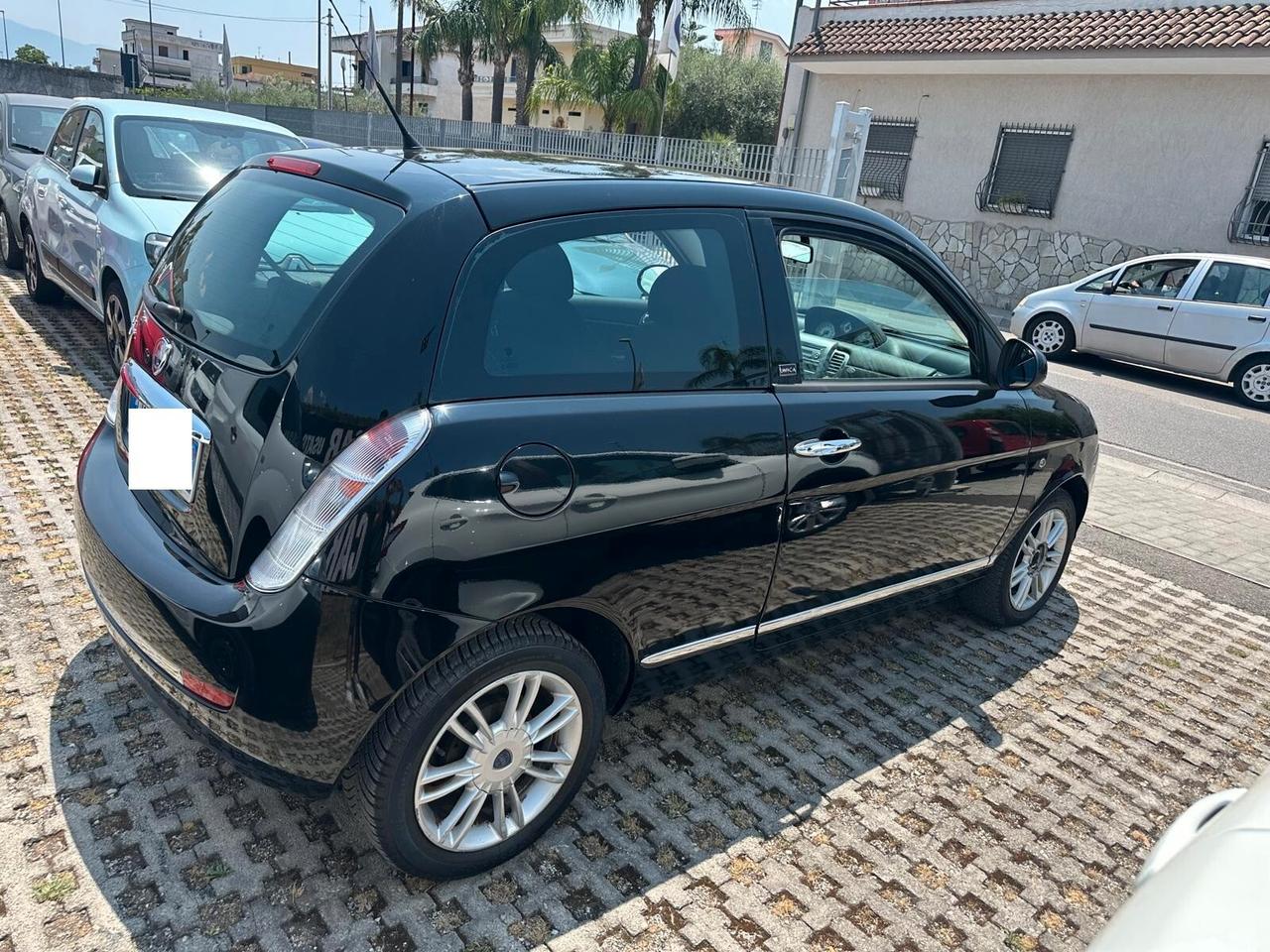 Lancia Ypsilon 1.2 69 CV Unyca-11/2011