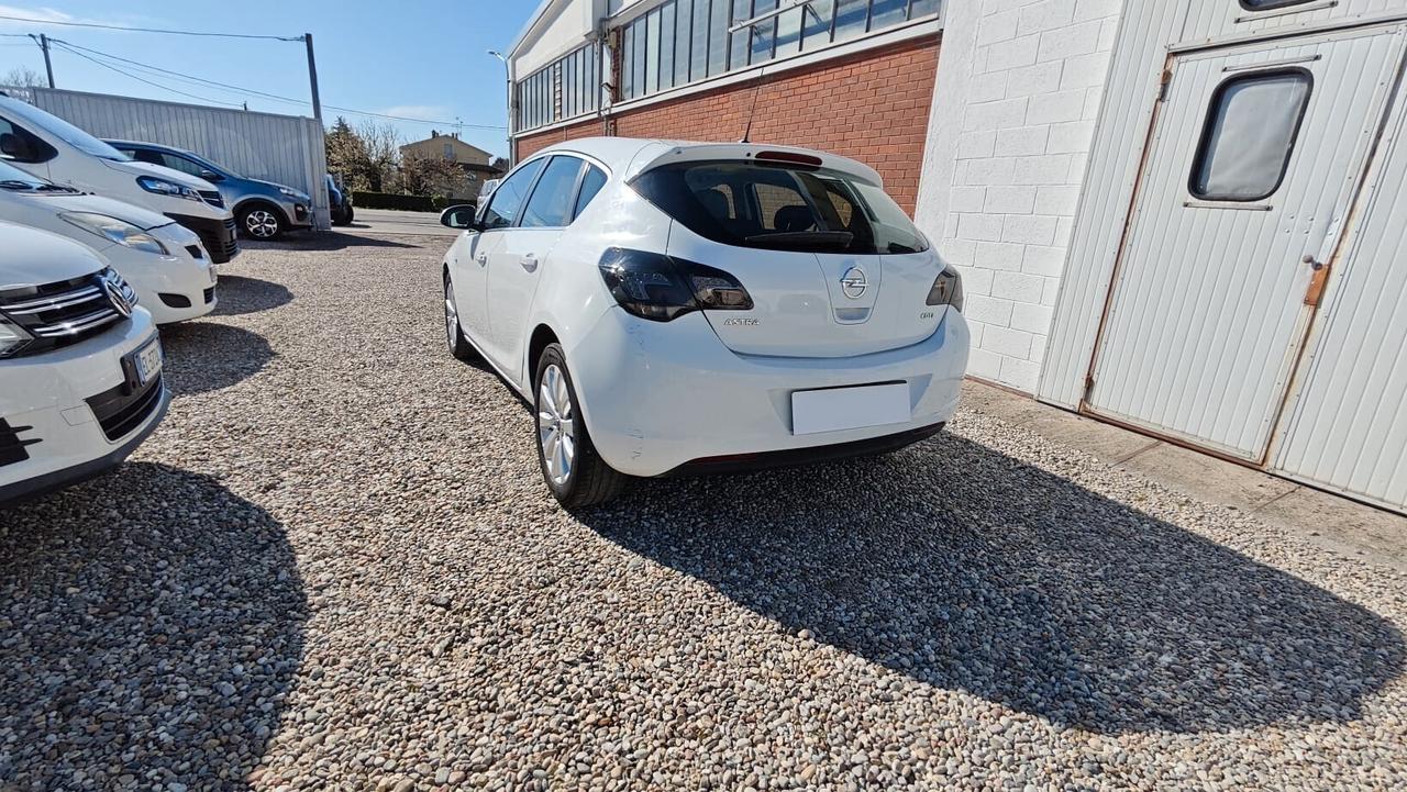 Opel Astra 1.7 CDTI 110CV 5 porte Cosmo