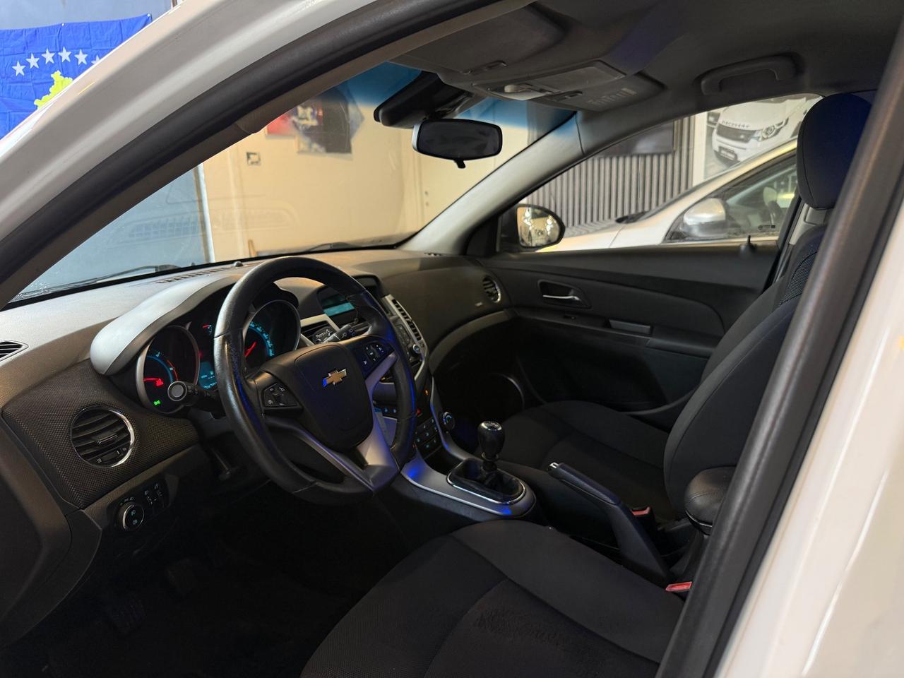 Chevrolet Cruze 1.7 Diesel 2013