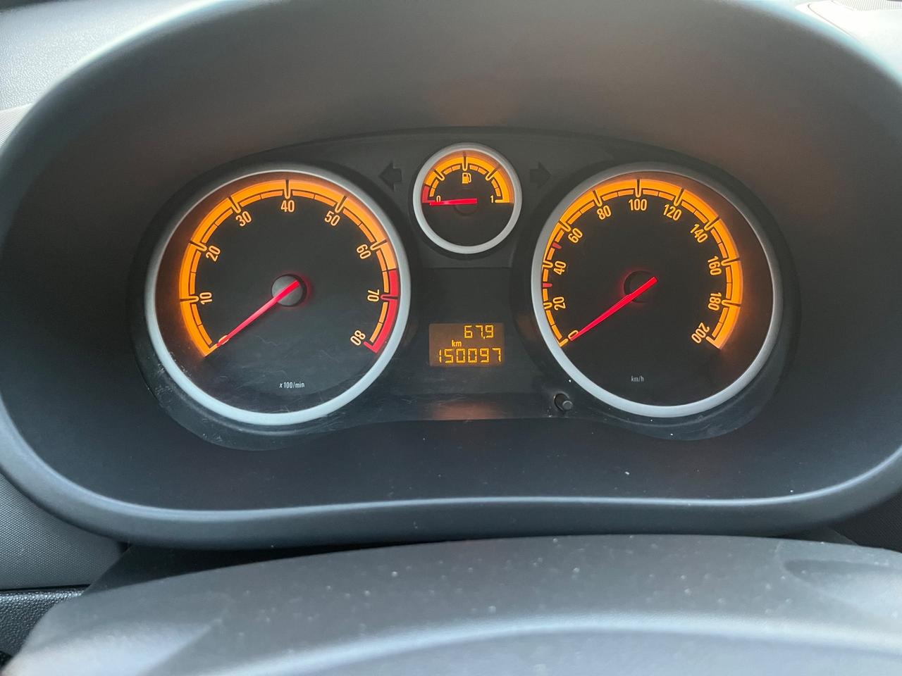 Opel Corsa 1.2benzina/80CV/neopatentati/Euro4/unico proprietario/5Porte e 5Posti
