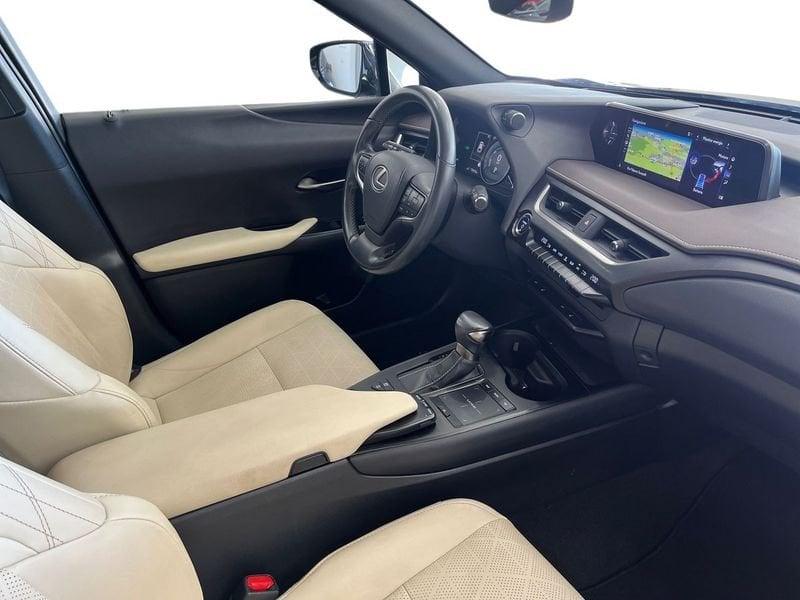 Lexus UX UX 250h 2.0 Luxury 2wd cvt