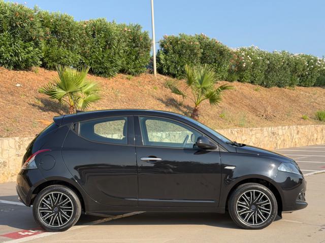 LANCIA Ypsilon GOLD+NAVI CARPLAY+SENSORI+LED