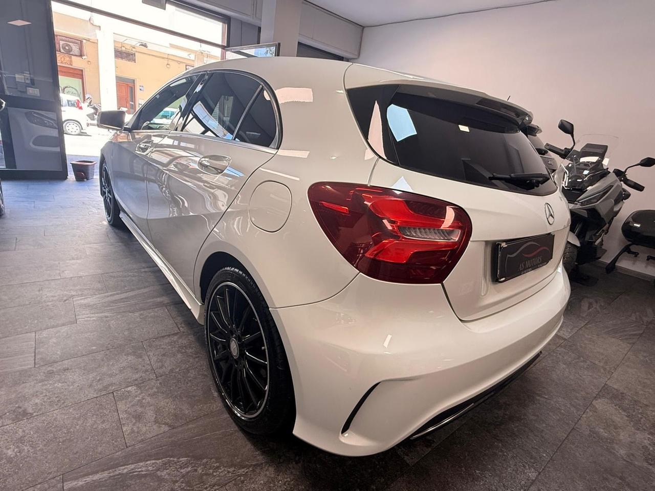 Mercedes-benz A 180 d 110Cv Premium AMG