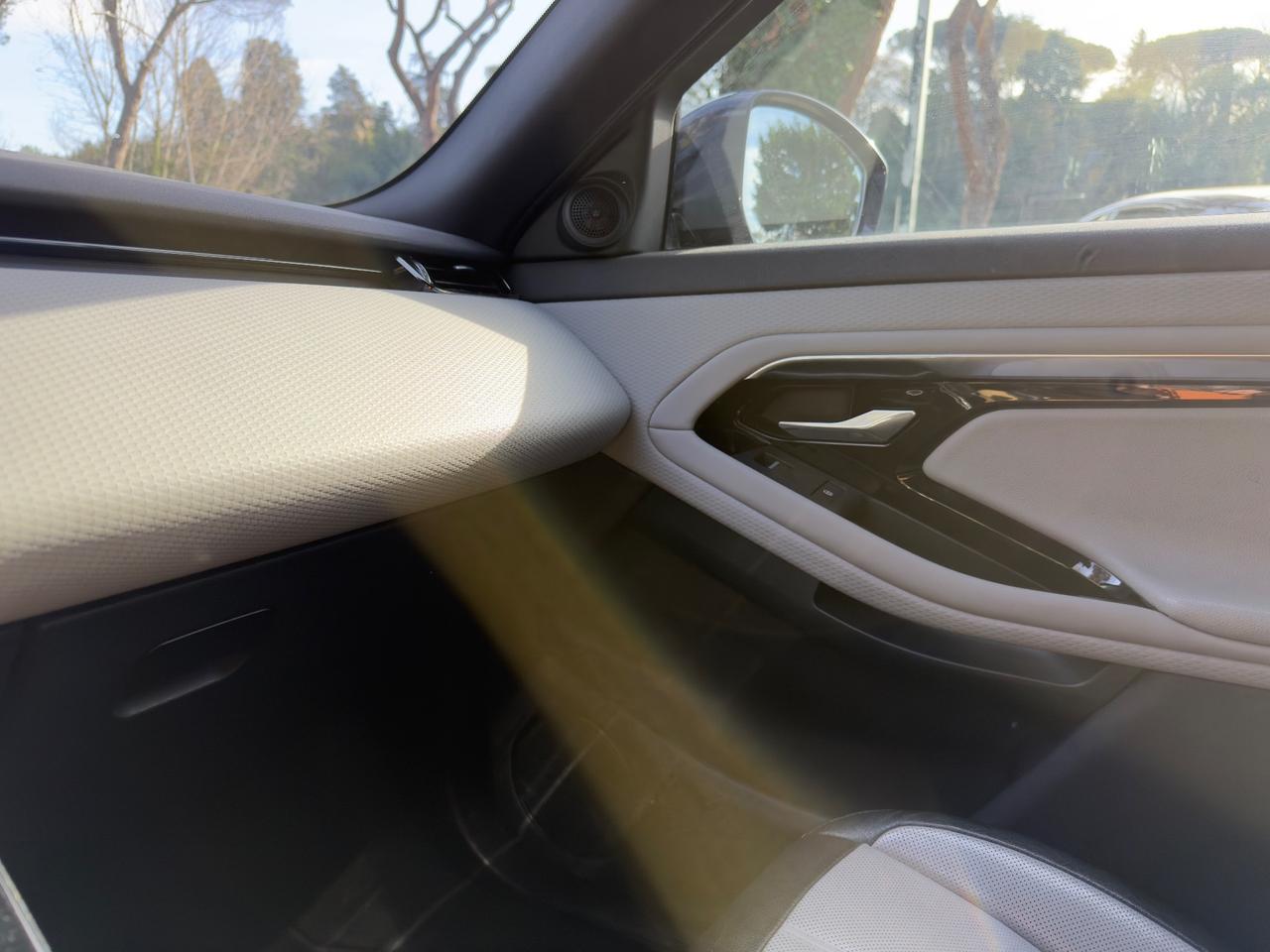 Land Rover Range Evoque 2.0D I4 180 CV AWD Auto First Edition