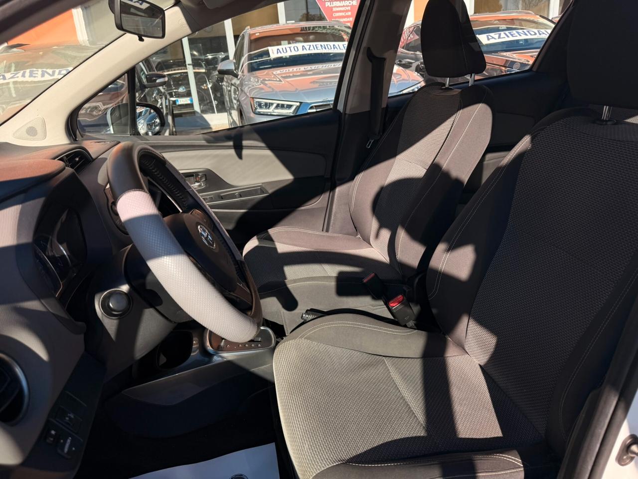 Toyota Yaris 1.5 Hybrid 75CV Active - 2015