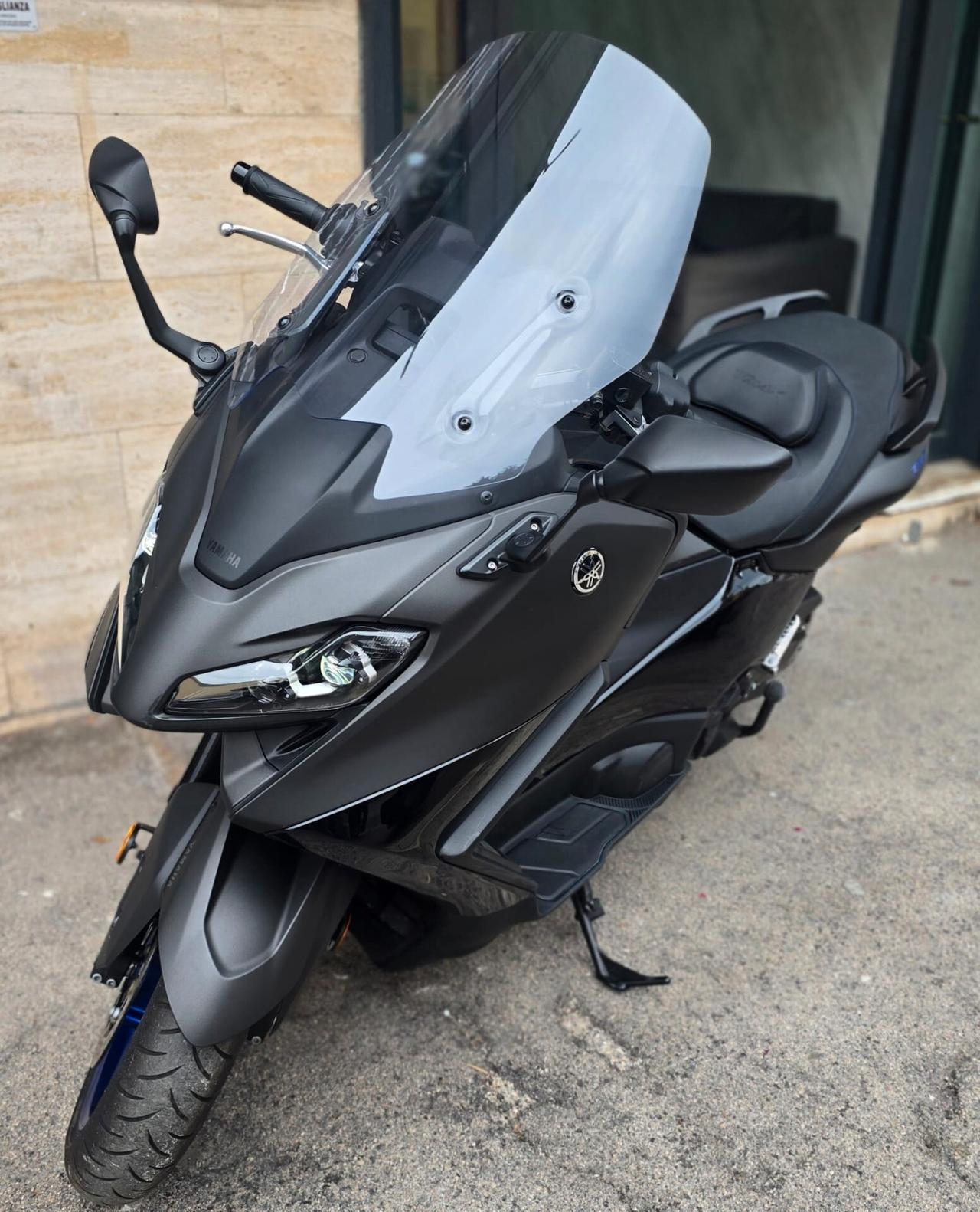 Yamaha T-Max 560