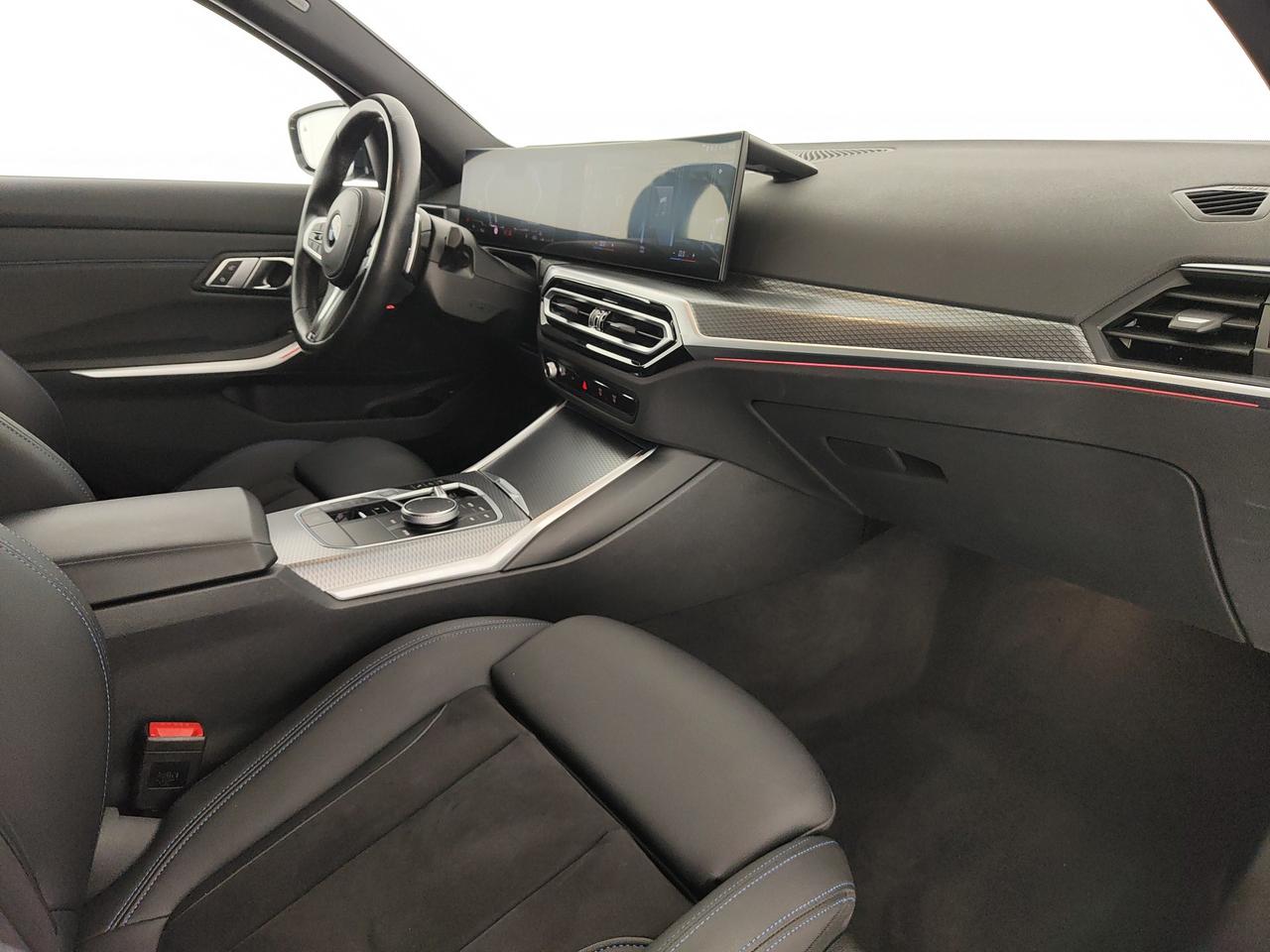 BMW 320d Touring mhev 48V xdrive MSport auto