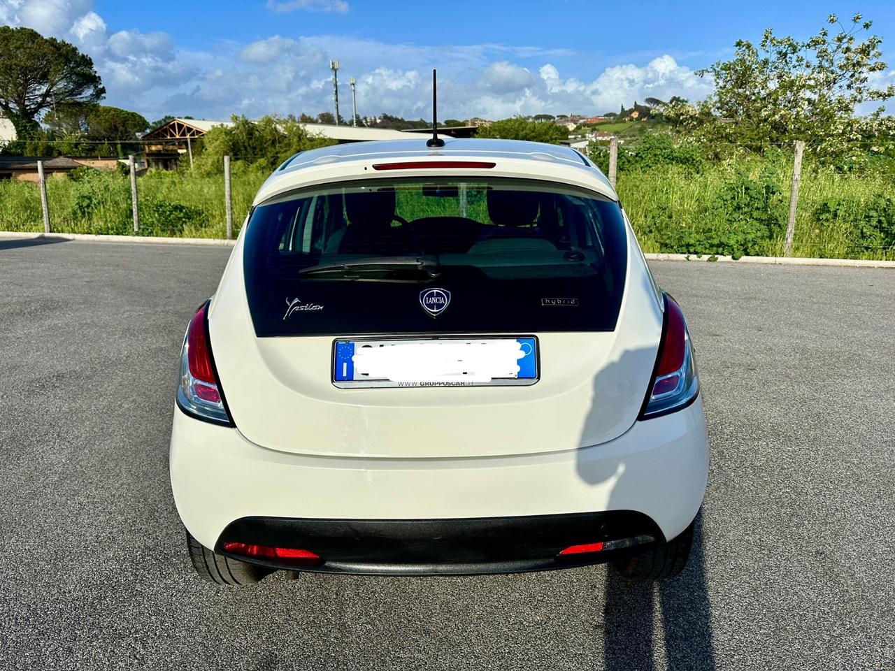 Lancia Ypsilon 1.0 FireFly 5 porte S&S Hybrid Silver BLUETOOTH NEOPATENTATI