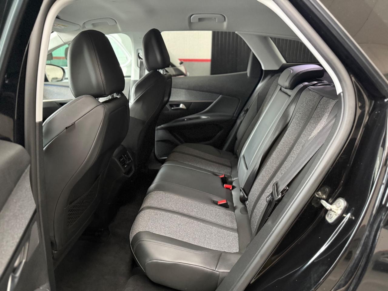 Peugeot 3008 BlueHDi 130 S&S Allure