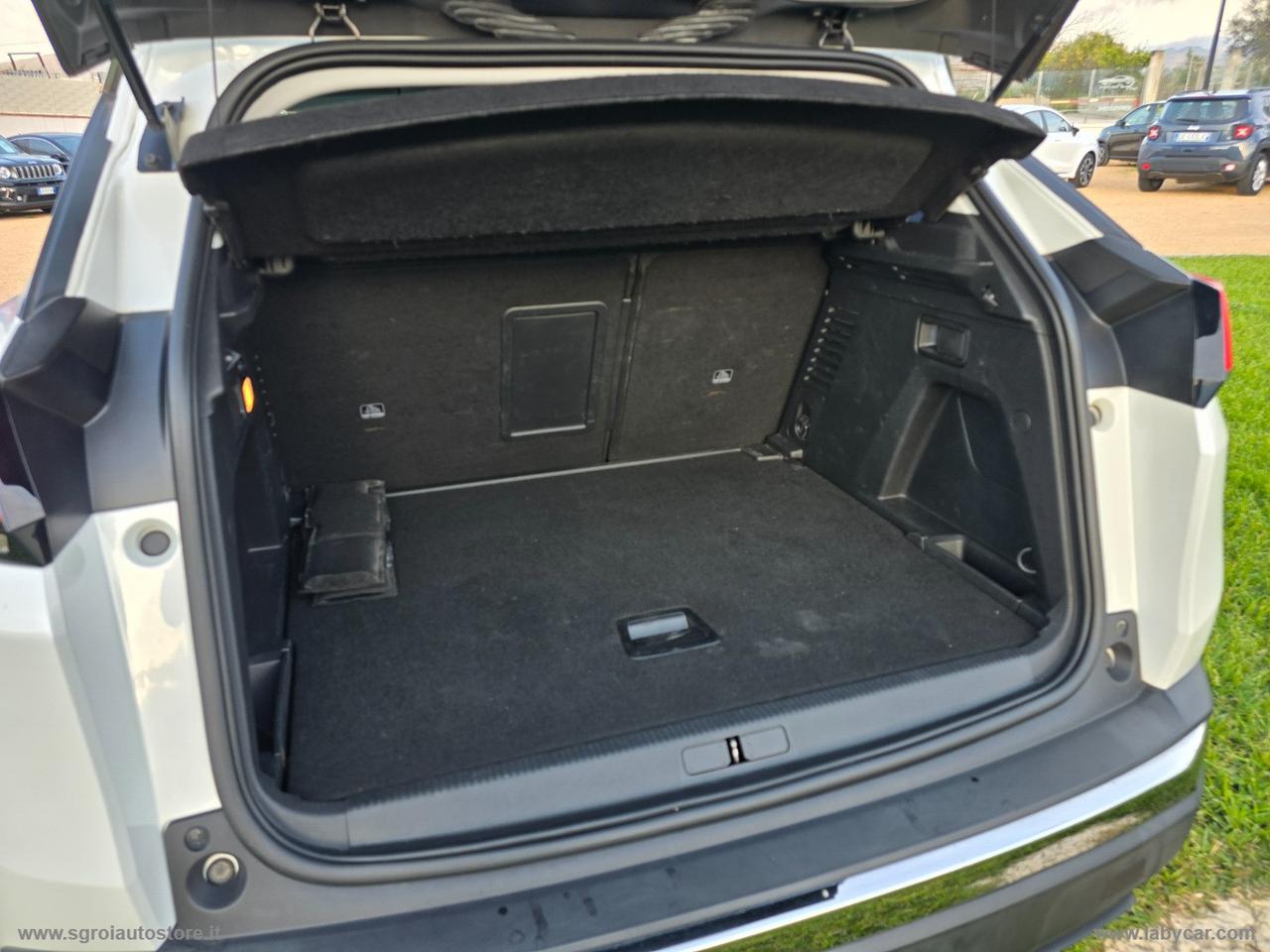 PEUGEOT 3008 BlueHDi 130 S&S EAT8 Business