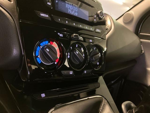 LANCIA Ypsilon 5 Porte 1.2 8v 69cv Gold c/CL E6