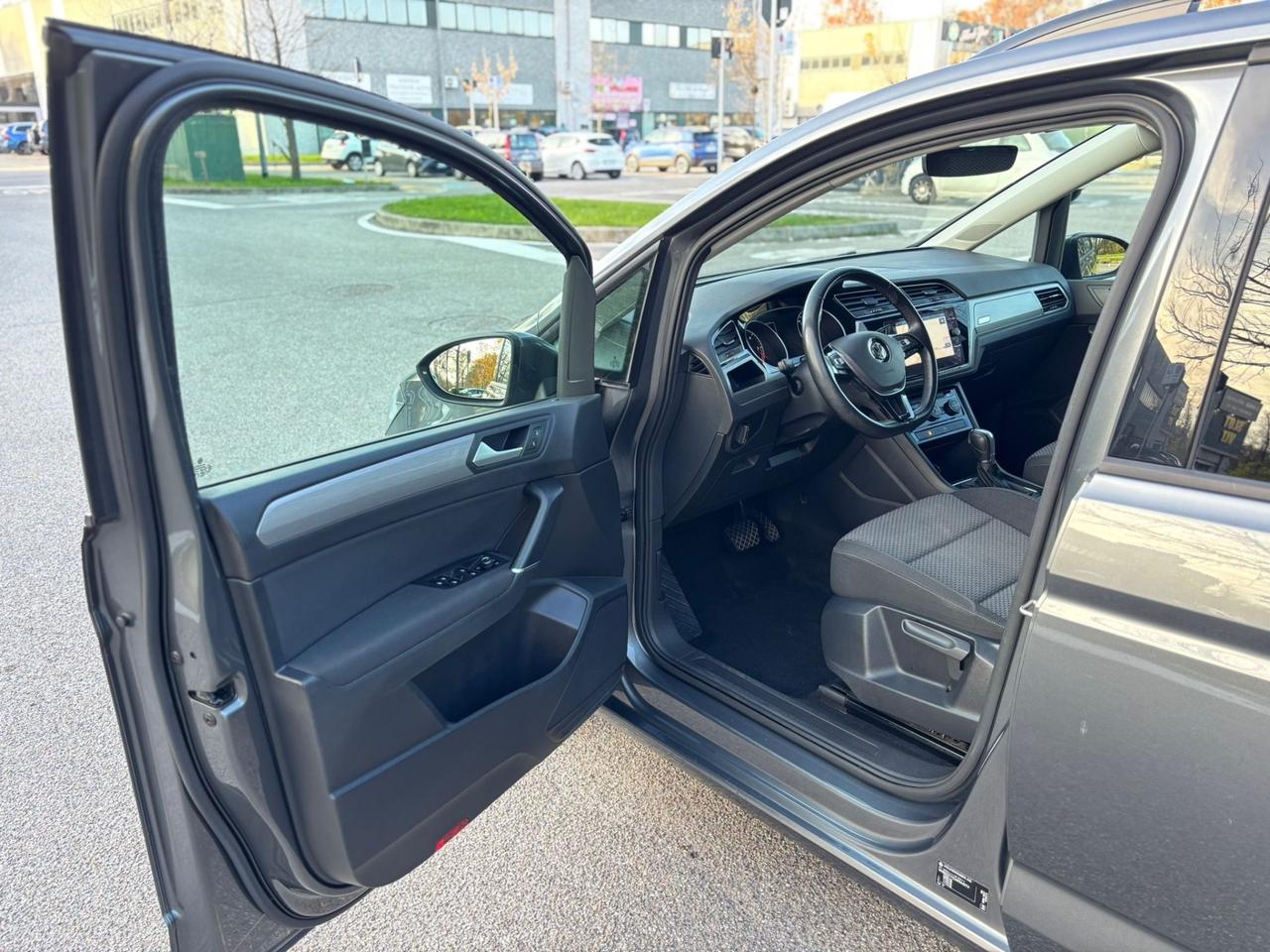 Volkswagen Touran 1.6 TDI 115 CV SCR DSG “7 POSTI” Executive BlueMotion Tech.