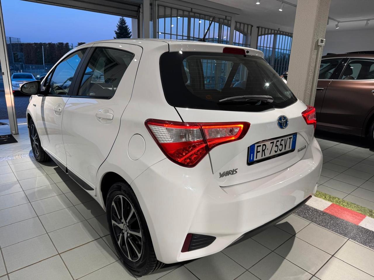 Toyota Yaris 1.5 Hybrid 5 porte Active