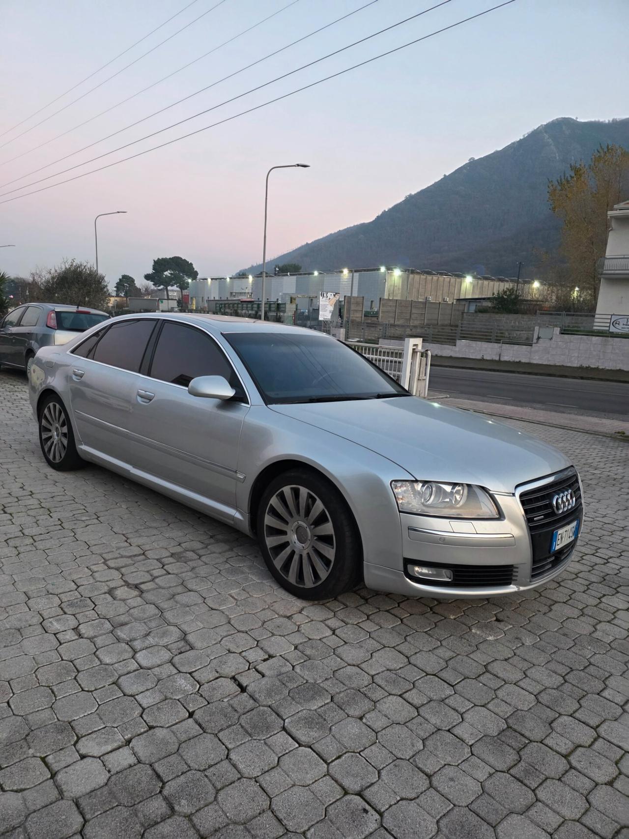 Audi A8 L 4.2 V8 TDI quattro tiptronic