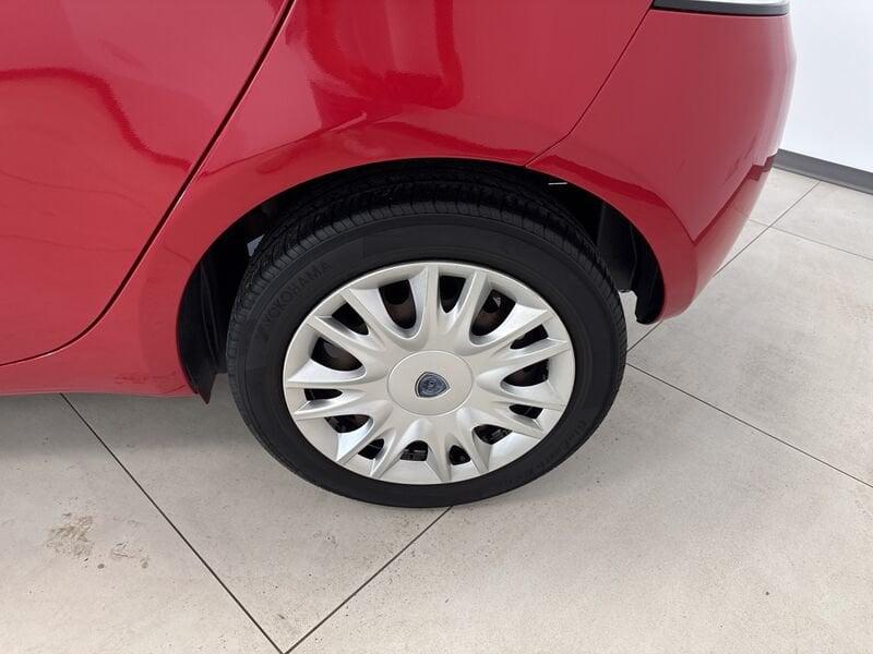 Lancia Ypsilon III 2011 1.2 8v Gold 69cv
