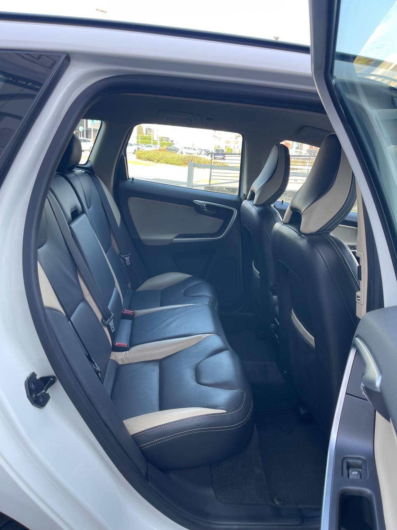 Volvo XC 60 XC60 2.4 D 175 CV FWD DRIVe Summum