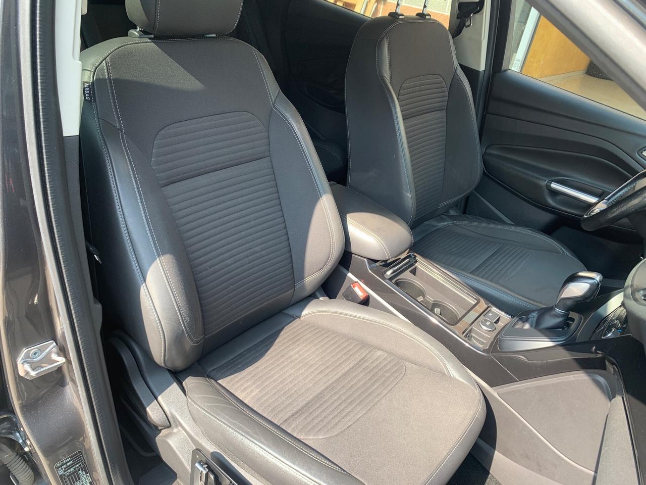 Ford Kuga 1.5 TDCI Powershift