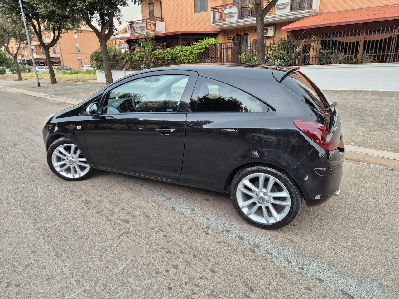 Opel corsa 1.3 multijet 95cv edition anno 2011