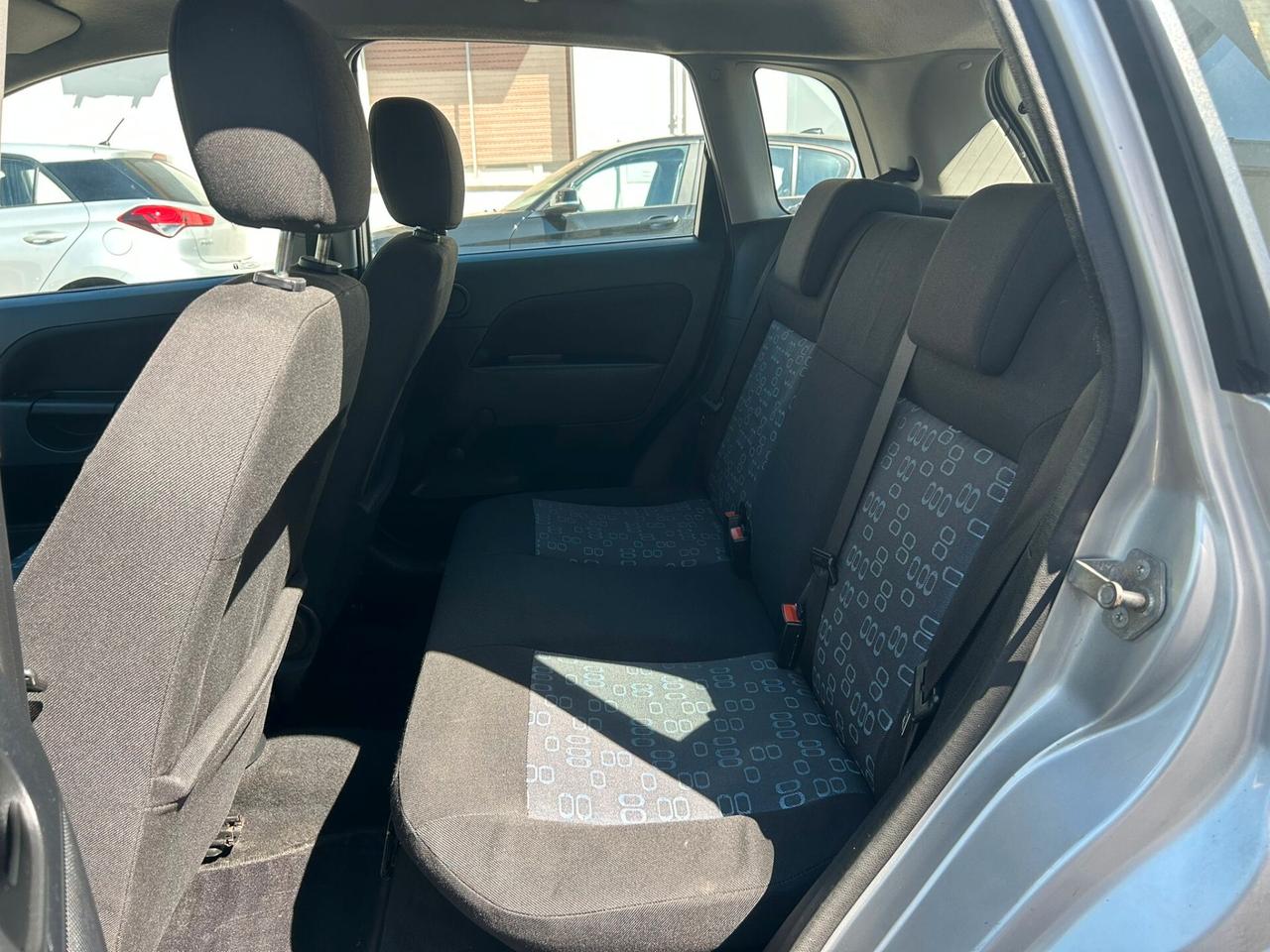 Ford Fiesta 1.4 TDCi 50Kw 5P GANCIO TRAINO-2004