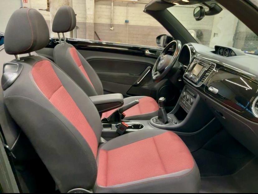 VW Maggiolino Cabrio 1.2 TSI 105 CV Design Navi BiXeno PDC Nero Perla