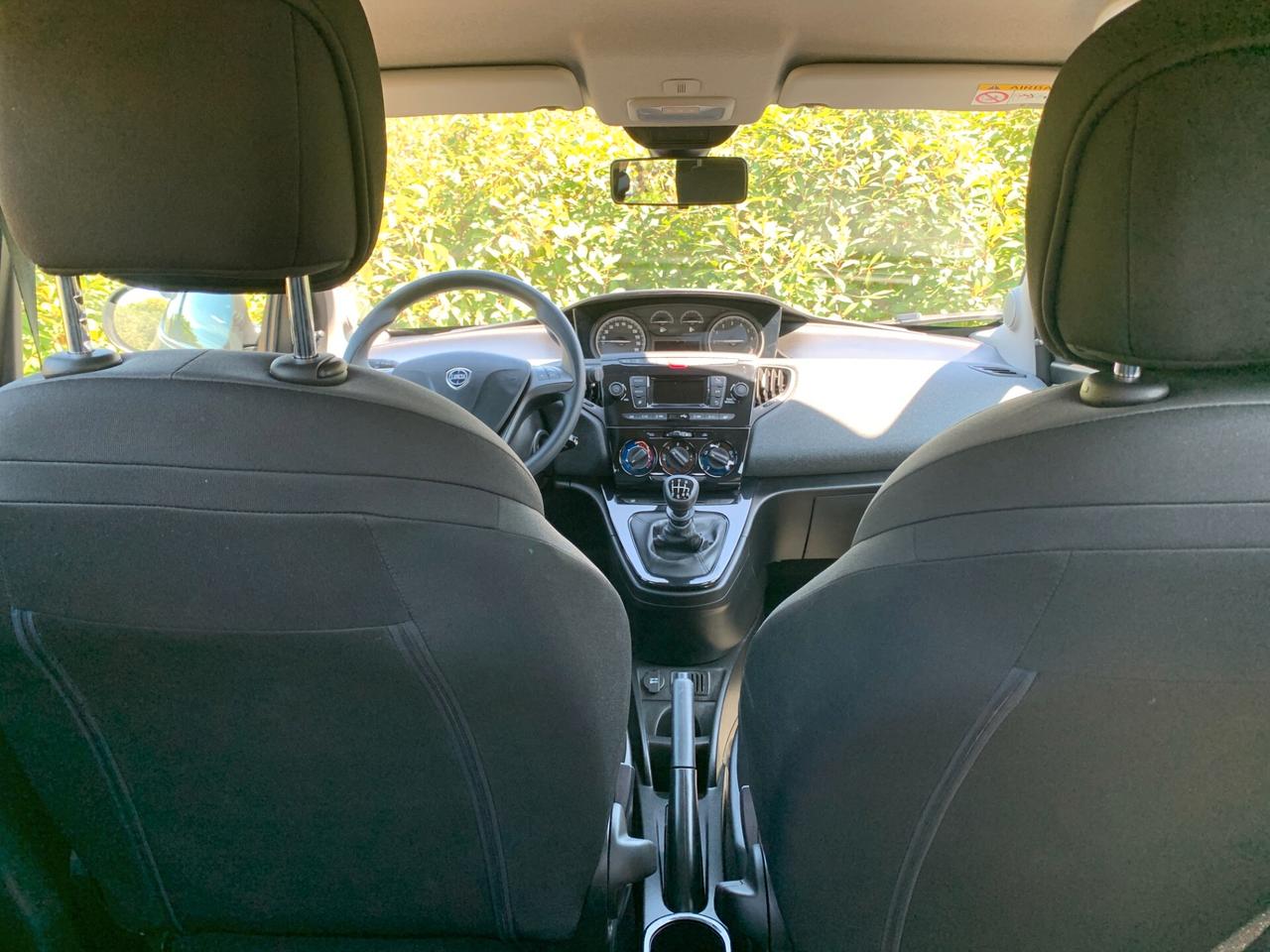 Lancia Ypsilon 1.0 FireFly 5 porte S&S Hybrid Silver Plus