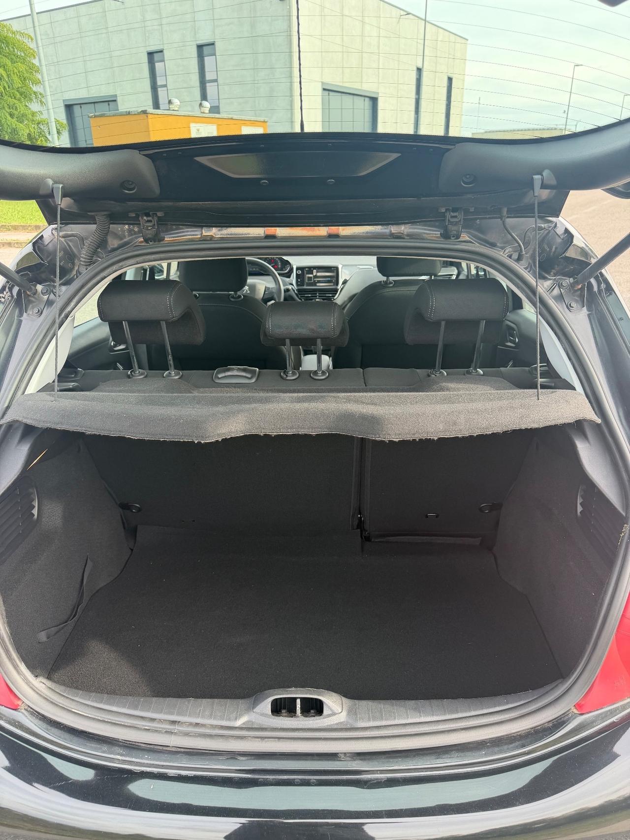 Peugeot 208 1.6 e-HDi 92 CV Stop&Start 5 porte Allure