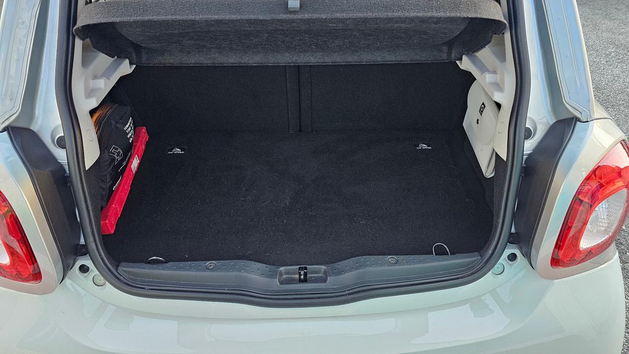 Smart Forfour 70 1.0 twinamic Passion NAV RETROCAM SENSORI CARVERTICAL OK