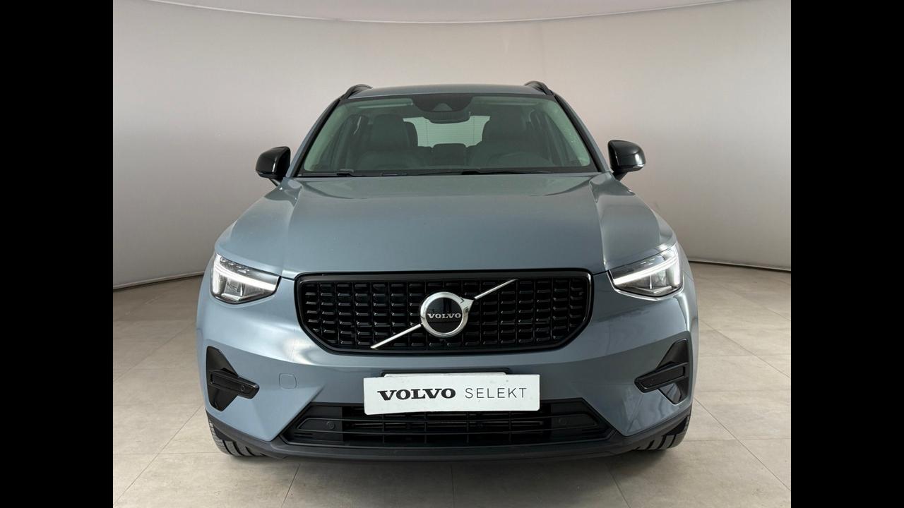 VOLVO XC40 2023 - XC40 1.5 t4 recharge phev Plus Dark auto