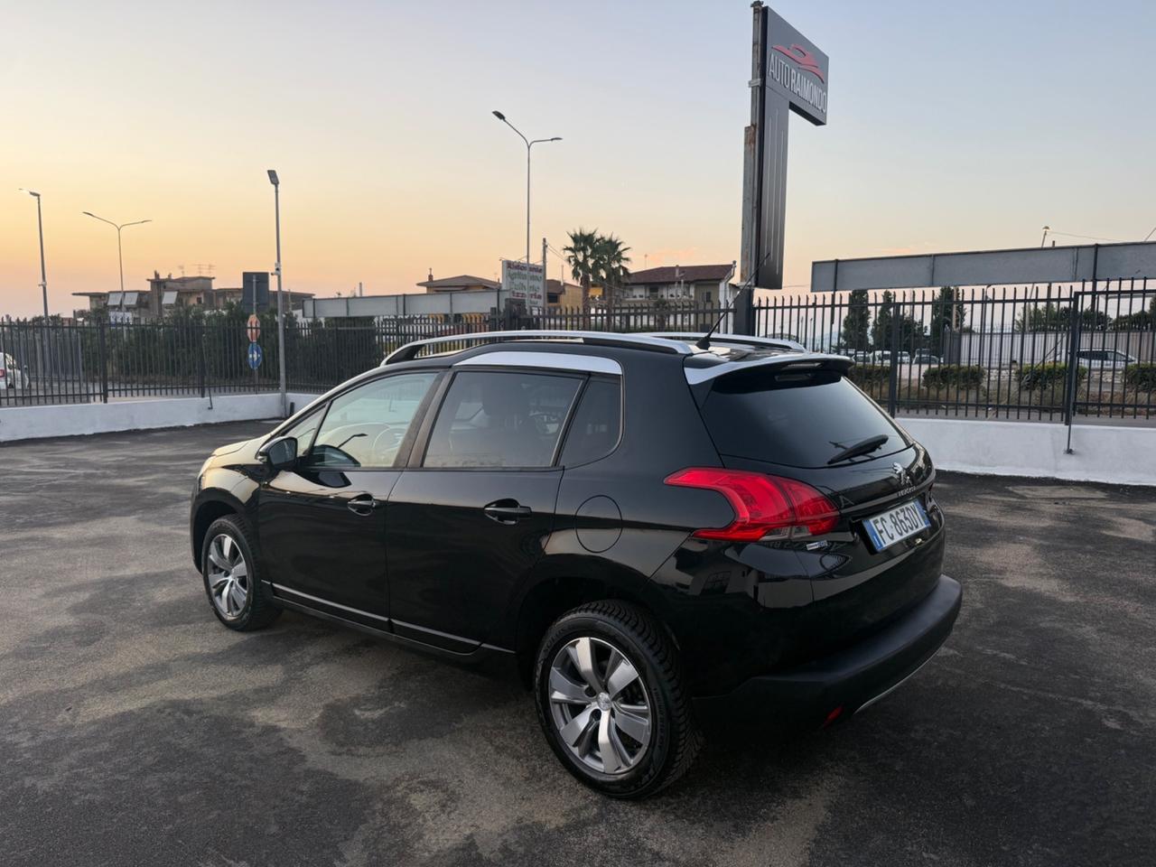 Peugeot 2008 BlueHDi 100 Black Matt