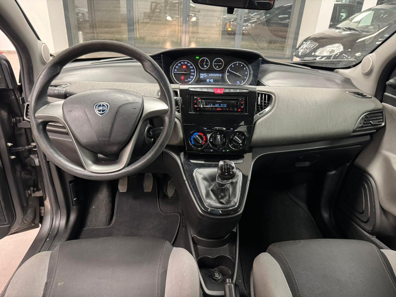 Lancia Ypsilon 1.2 69 CV 5 porte Platinum