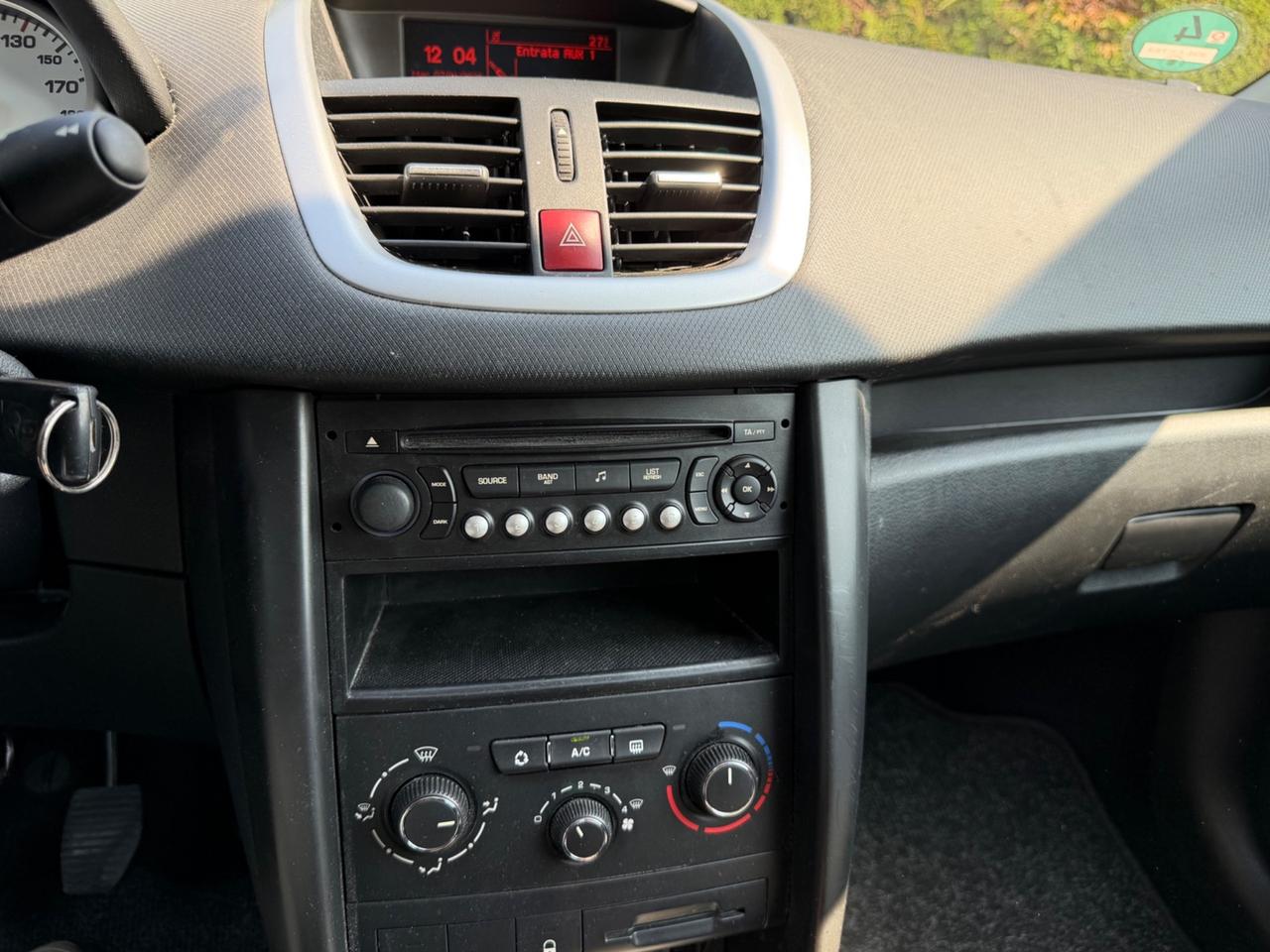 Peugeot 207 1.4 8V 75CV 3p. X Line