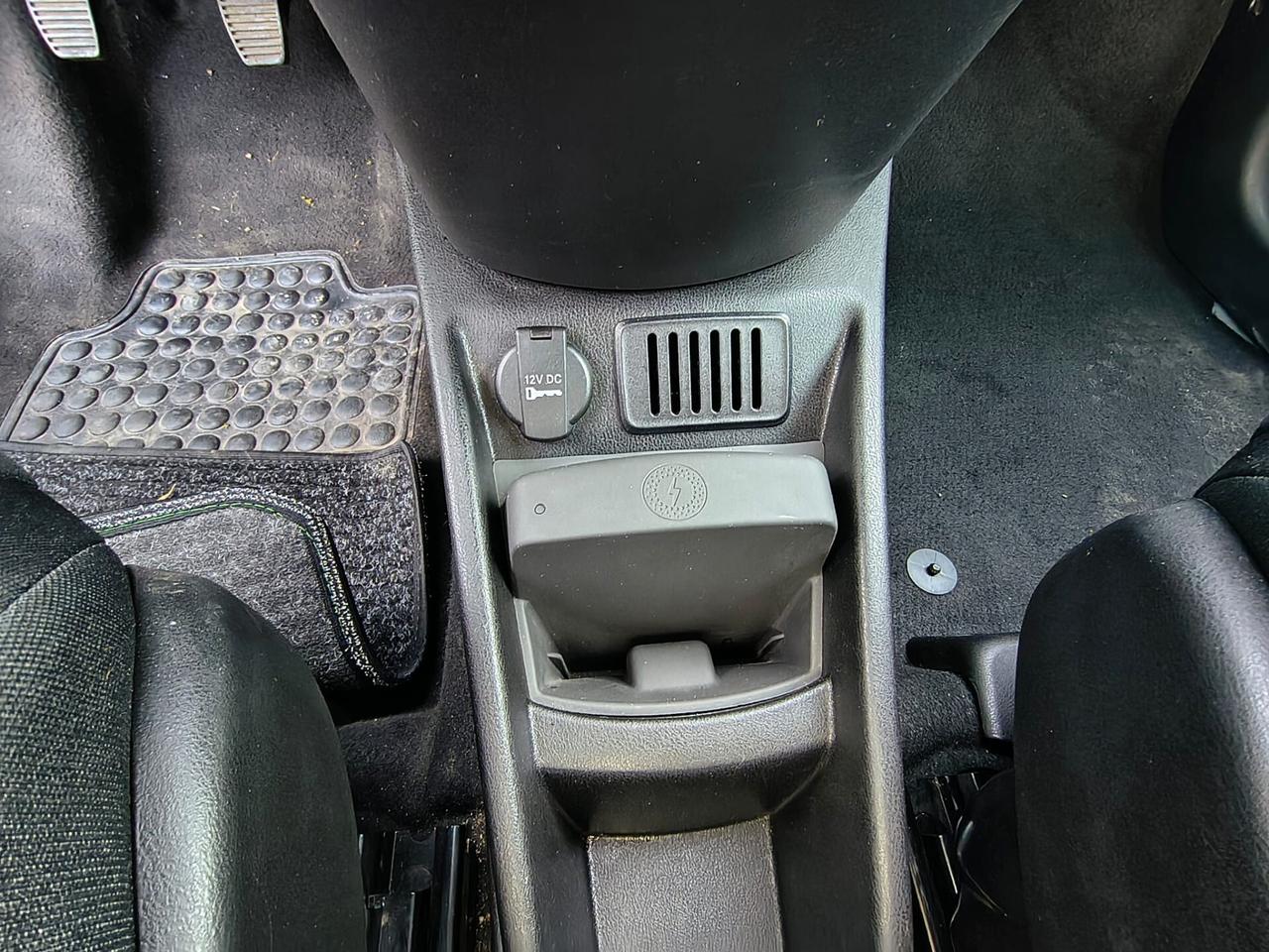 Lancia Ypsilon 1.0 FireFly 5 porte S&S Hybrid Platino