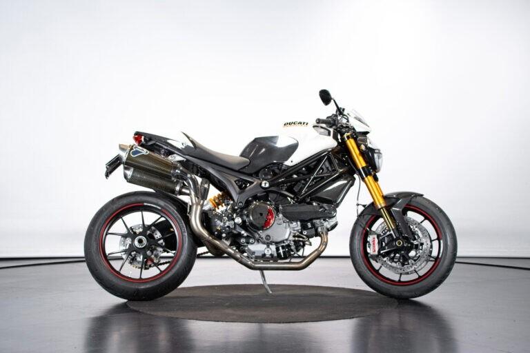2009 DUCATI MONSTER 1100 S - RDS01720