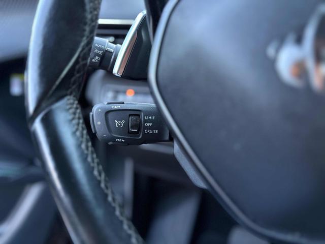PEUGEOT 3008 BlueHDi 130 S&S EAT8 Allure