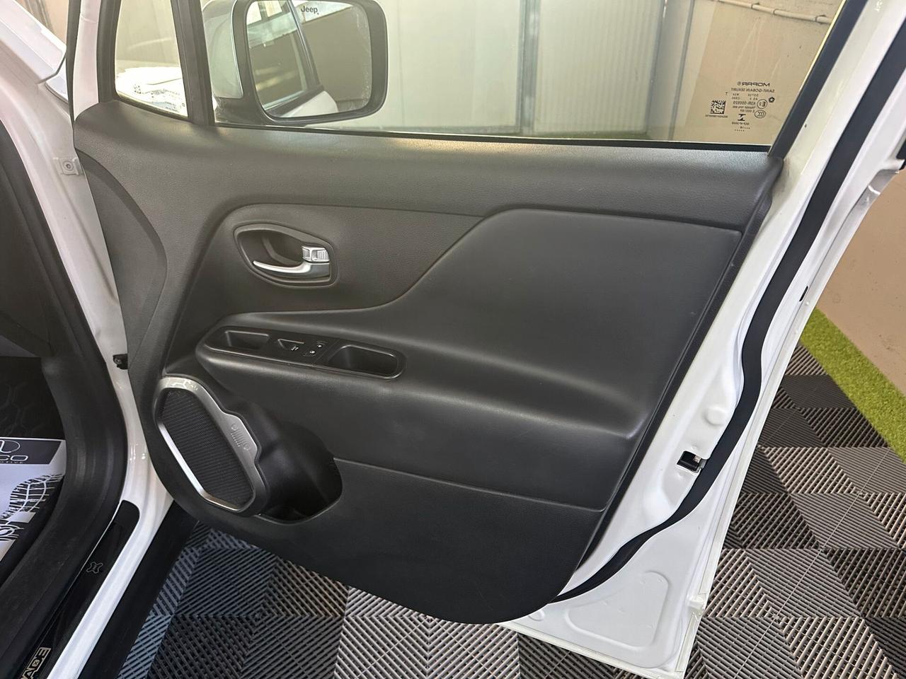 Jeep Renegade 1.6 Mjt DDCT 120 CV Longitude