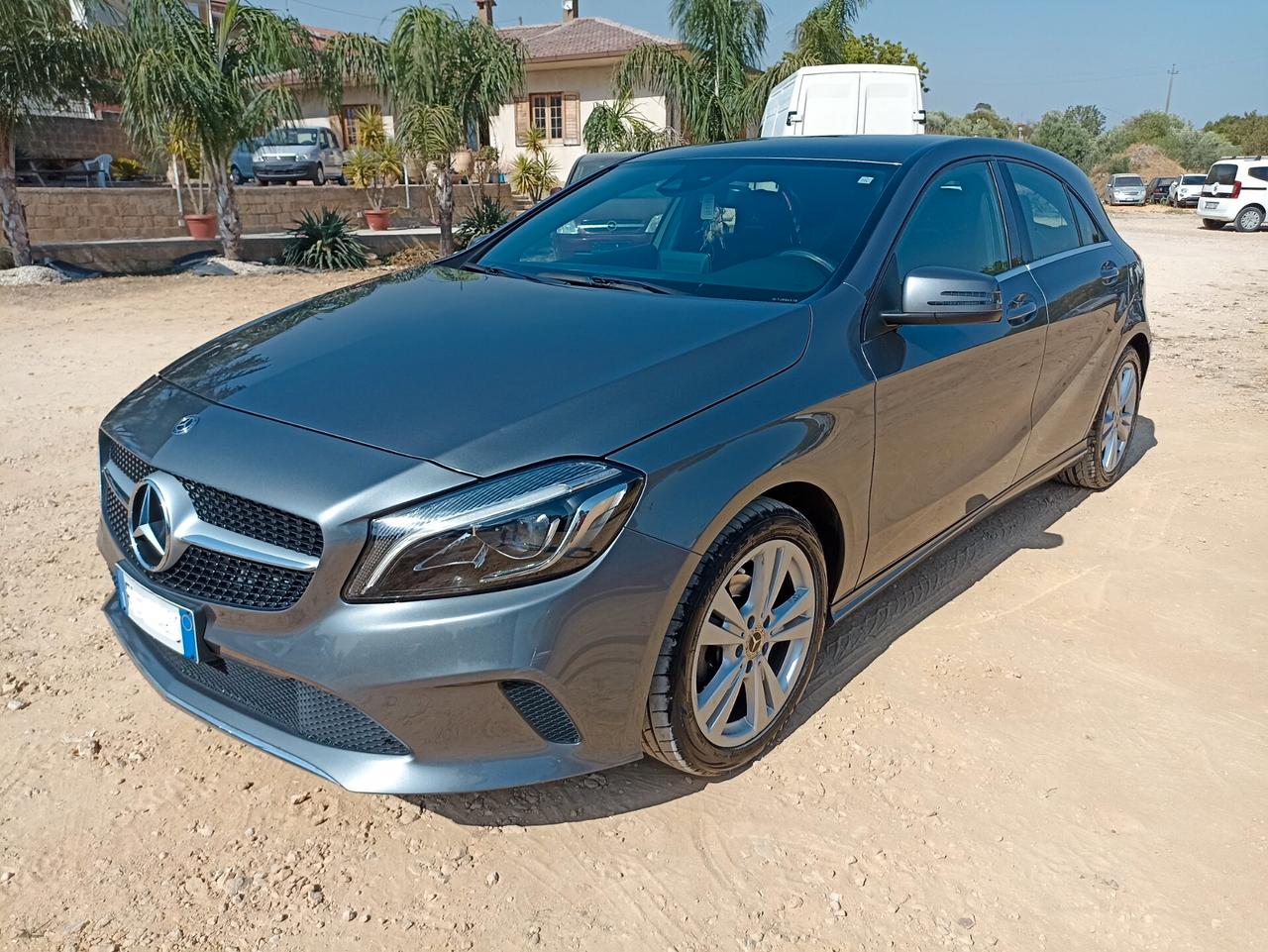 Mercedes-benz A 180 d Premium 110 Cv - 2017