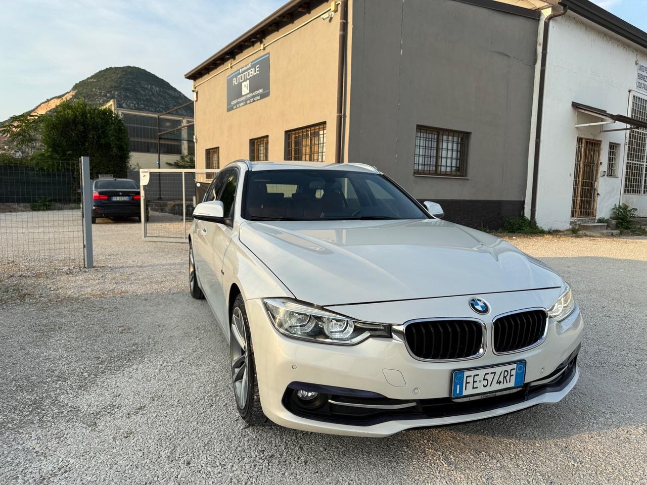Bmw 320 320d Touring Sport Navi+Led+Pelle