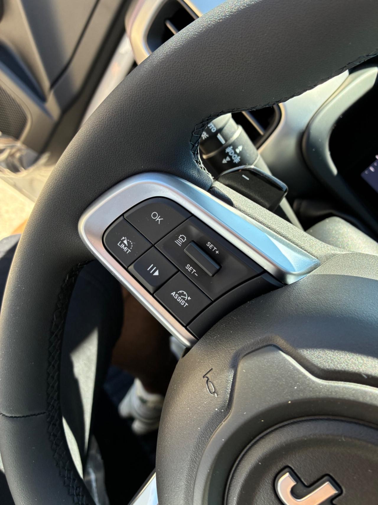 Jeep Avenger 1.2 Turbo 110 CV MHEV Summit bicolor