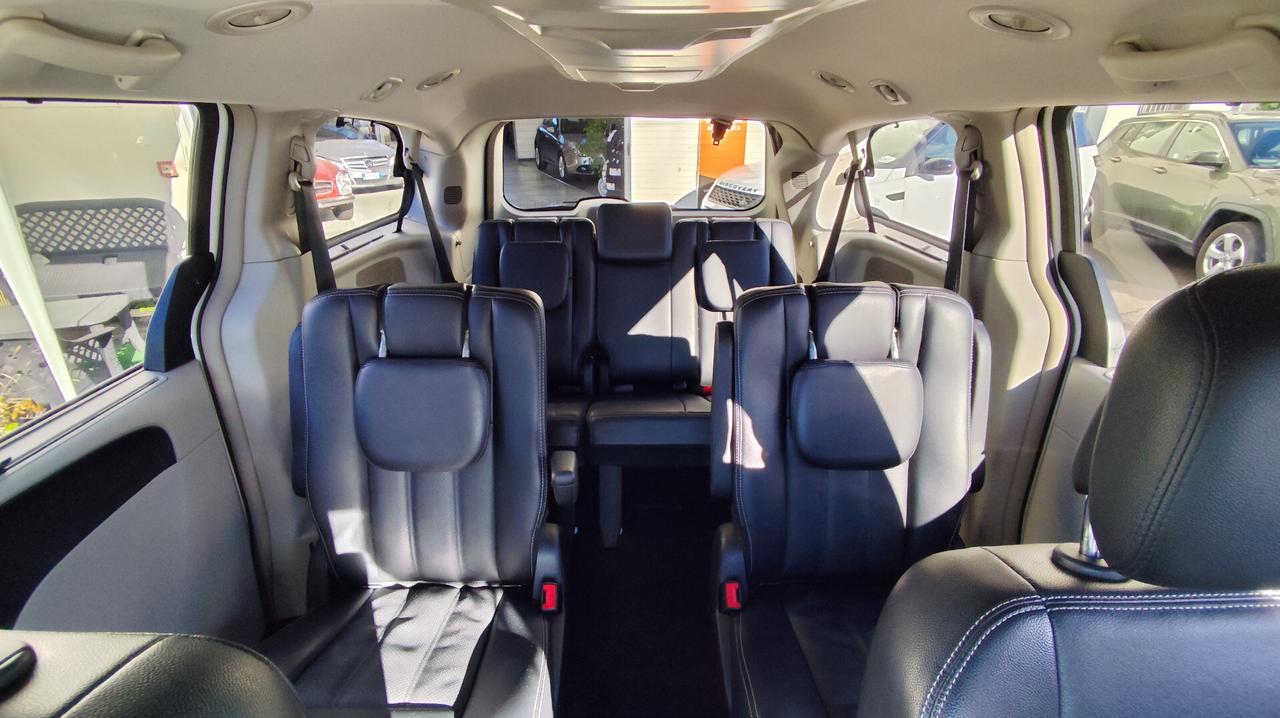 Lancia Voyager 2.8 Turbodiesel Platinum 178 CV