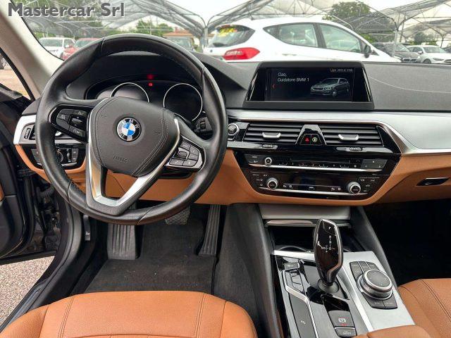 BMW 530 530d Touring xdrive Business PELLE 265cv - FR877SY