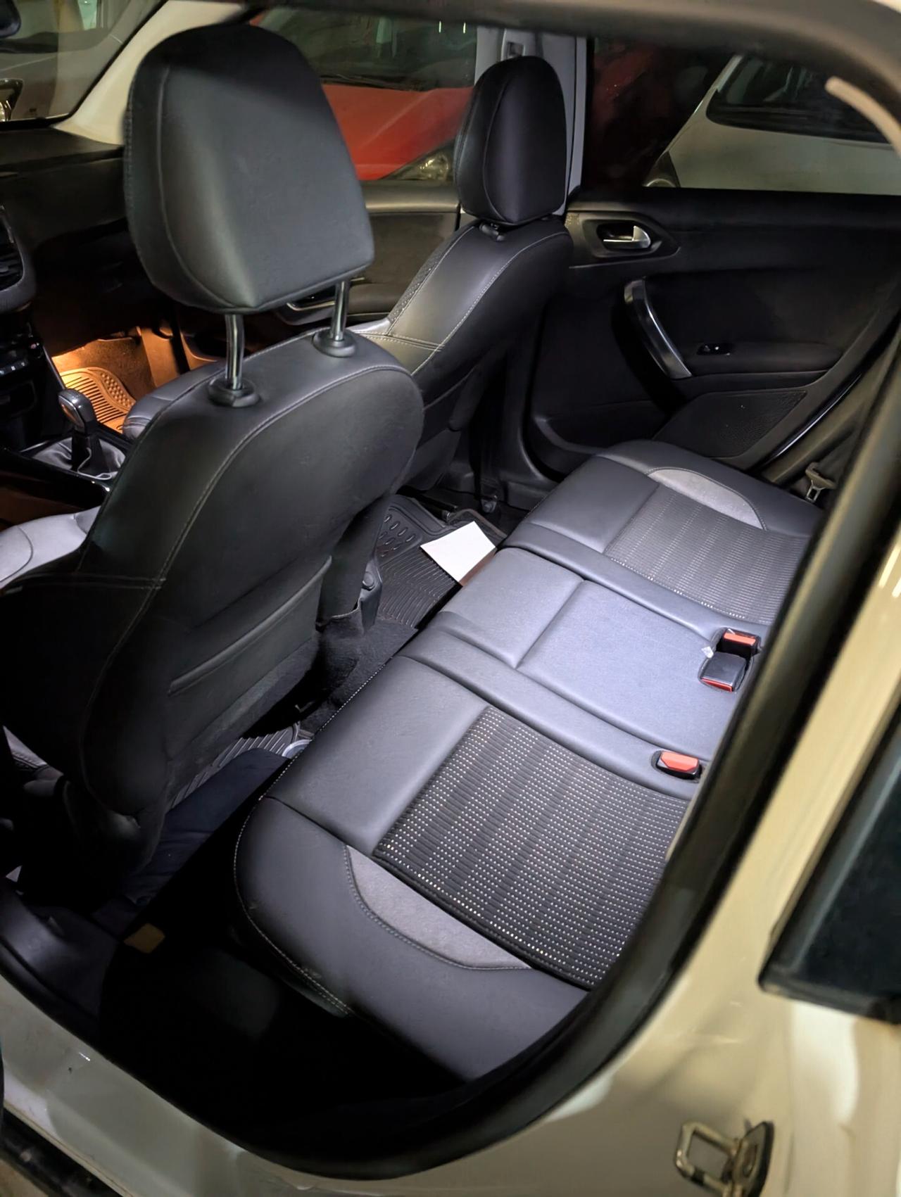 Peugeot 2008 BlueHDi 120 S&S Black Matt
