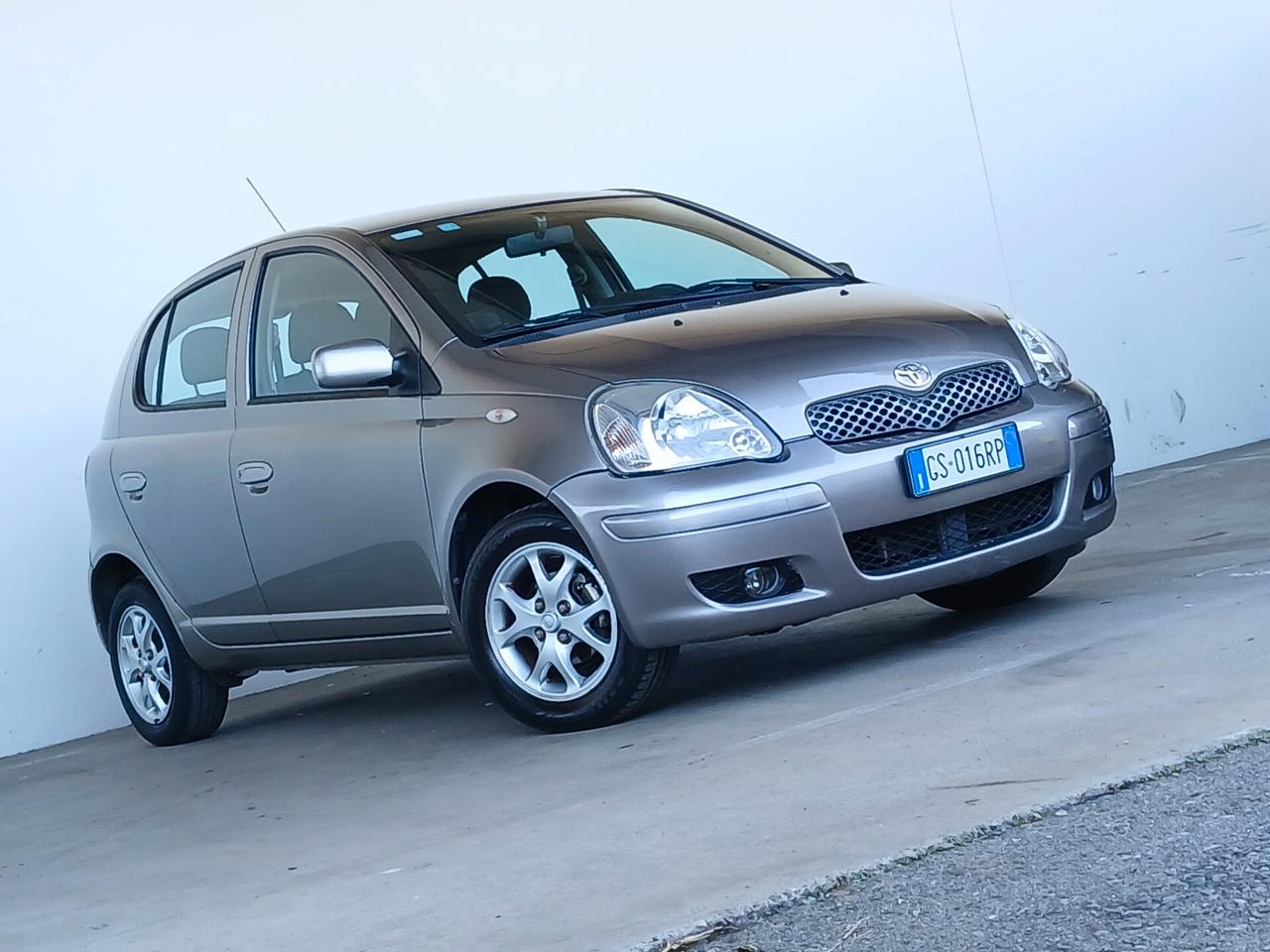 Toyota Yaris VVTi Linea Sol