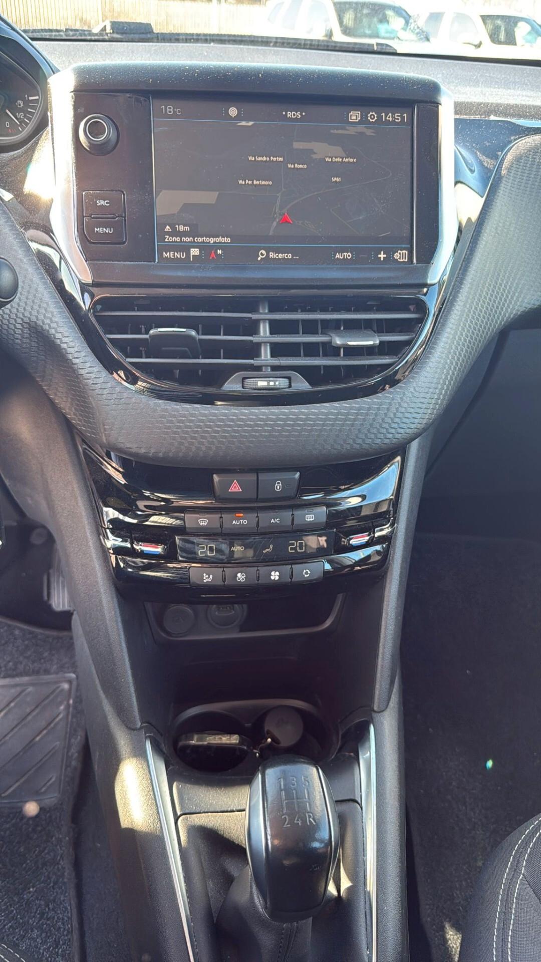 Peugeot 208 PureTech 82 5 porte Allure