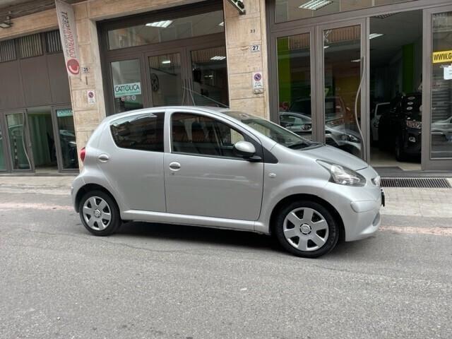 Toyota Aygo 1.0 12V 5 porte