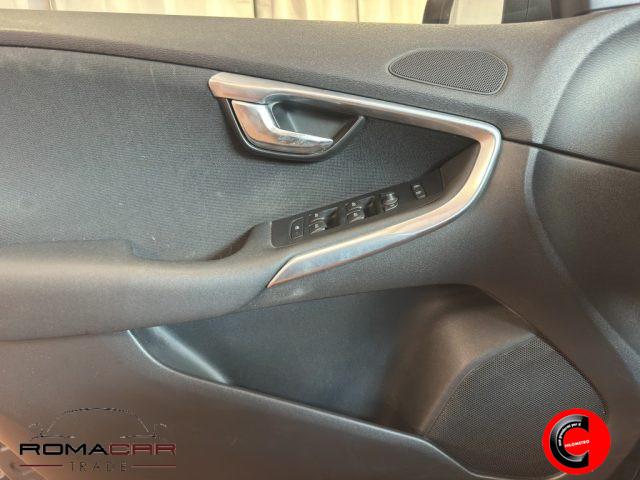 VOLVO V40 D2 1.6