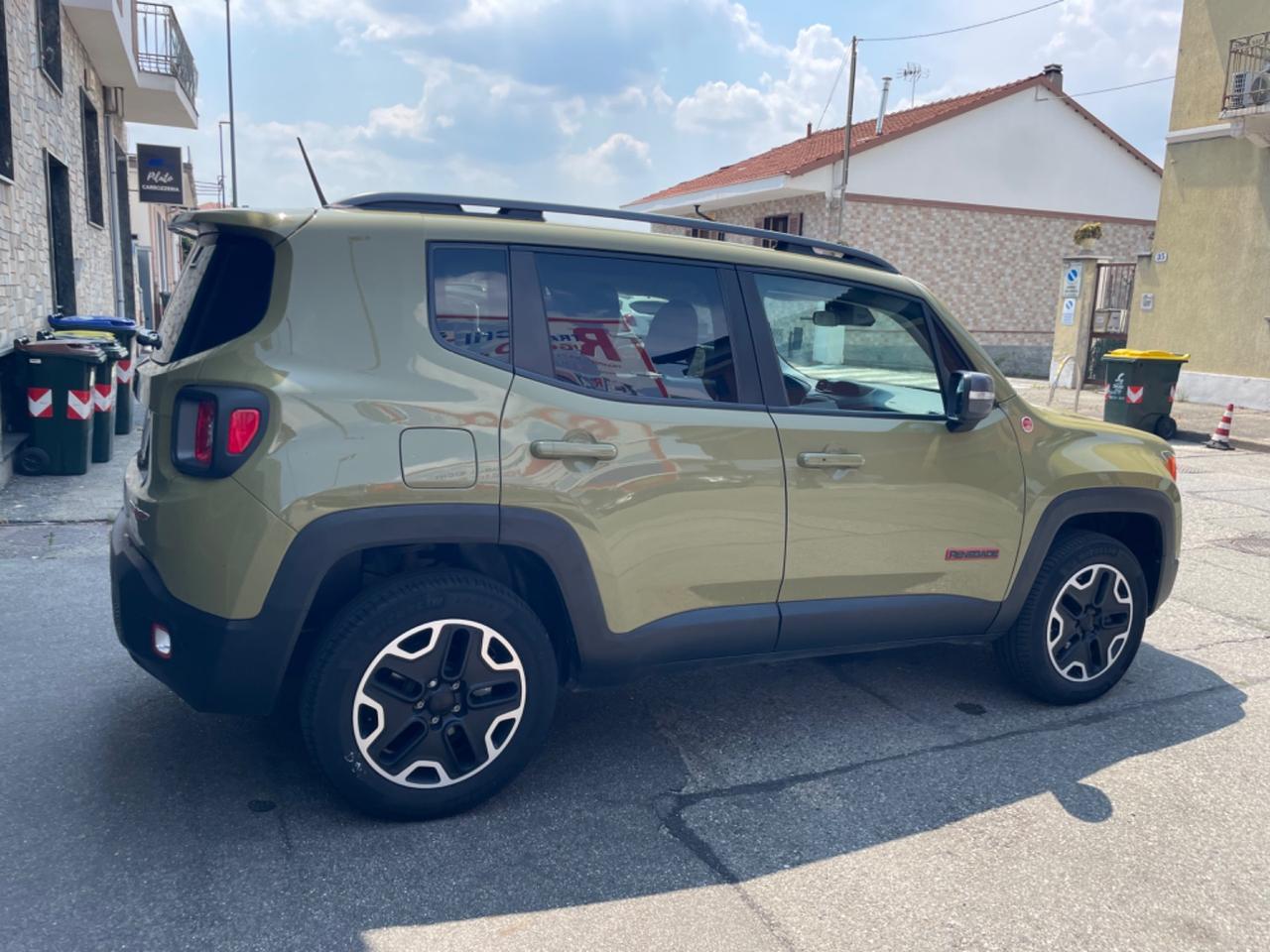 Jeep Renegade 2.0 Mjt 170CV 4WD Active Drive Low Trailhawk
