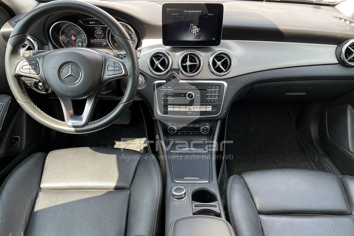 MERCEDES GLA 200 d Automatic Sport