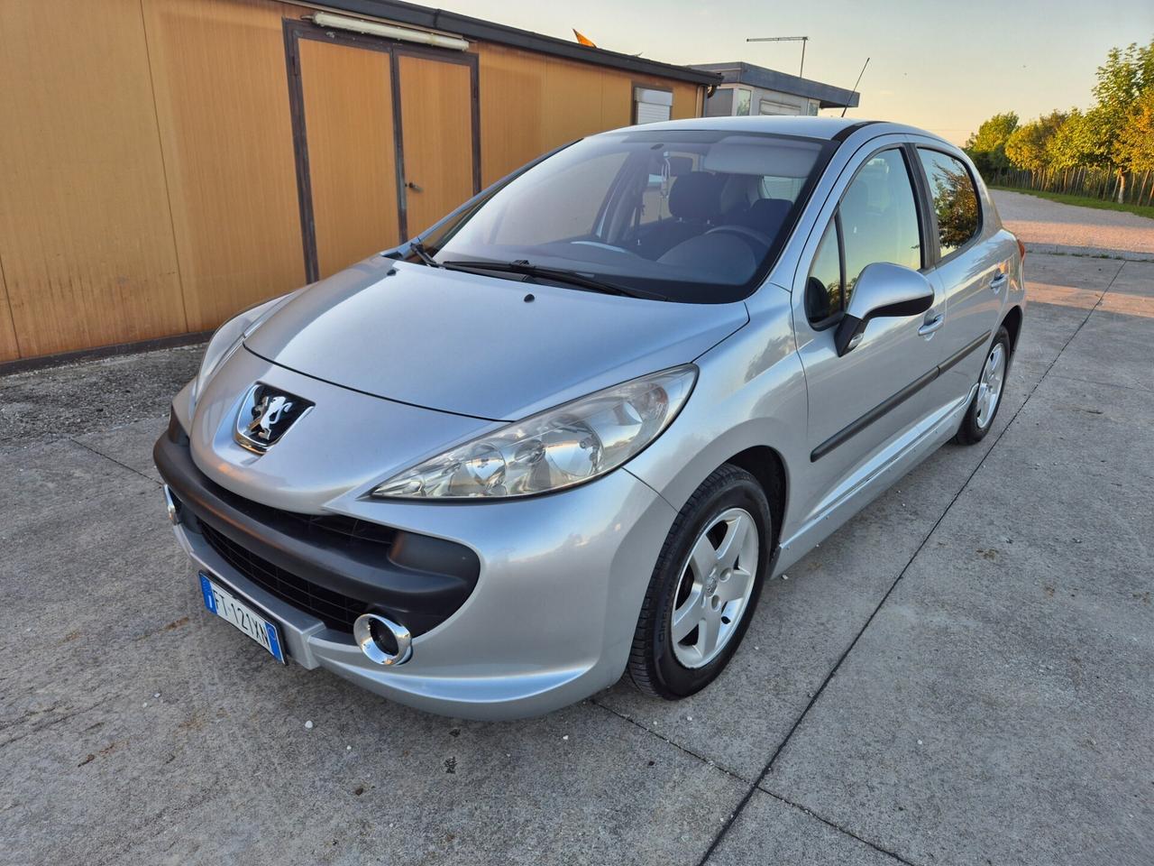 Peugeot 207 1.4 88CV 5p. neopatentati