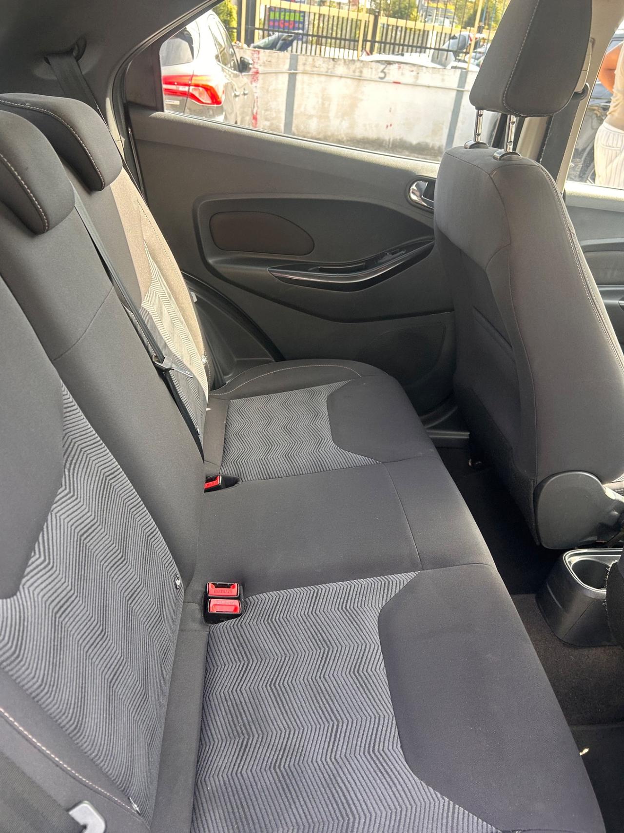 Ford Ka 1.2 Ti-VCT 85 CV Ultimate Color