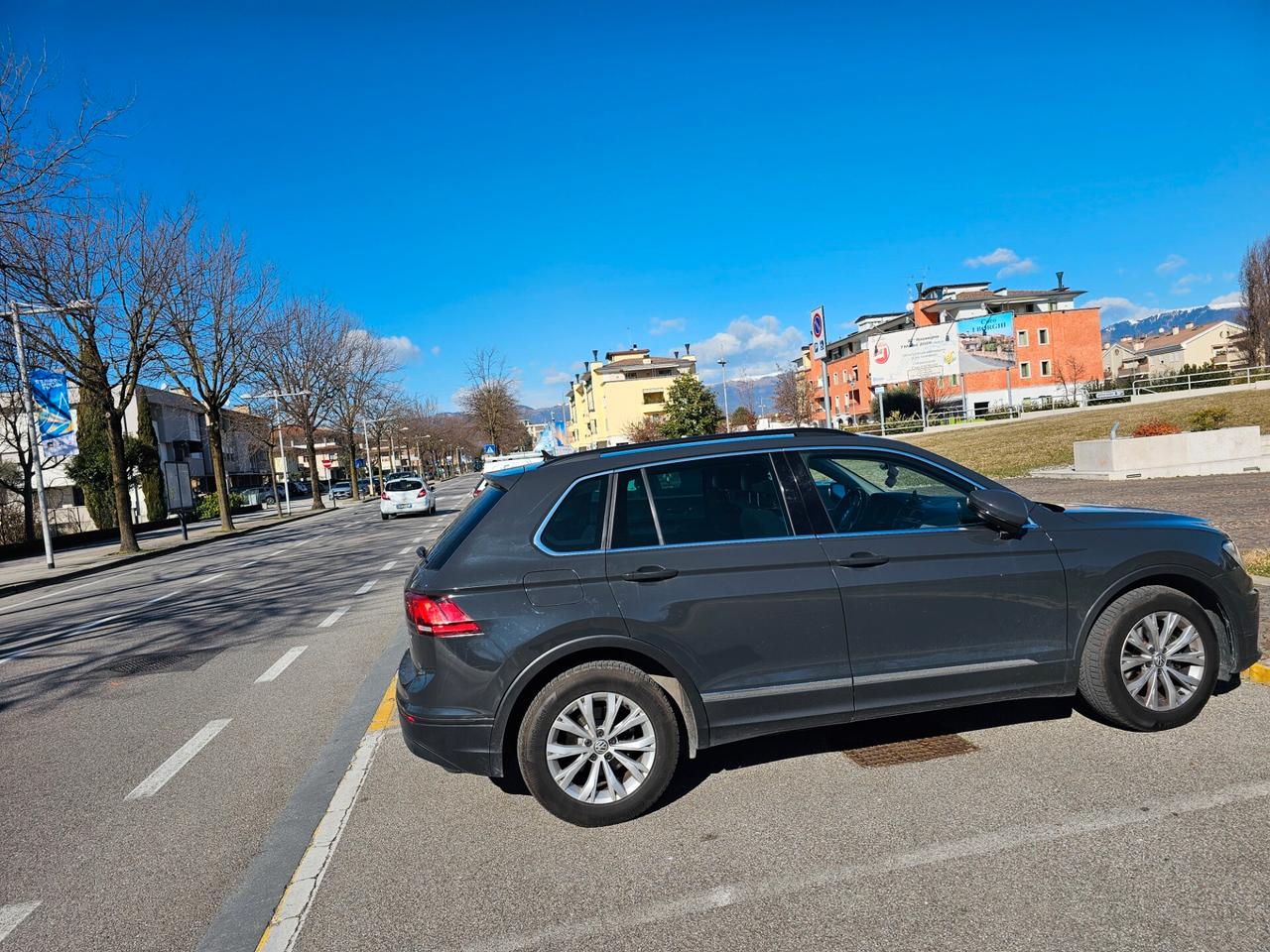 Volkswagen Tiguan 1.6 TDI SCR Business BlueMotion Technology